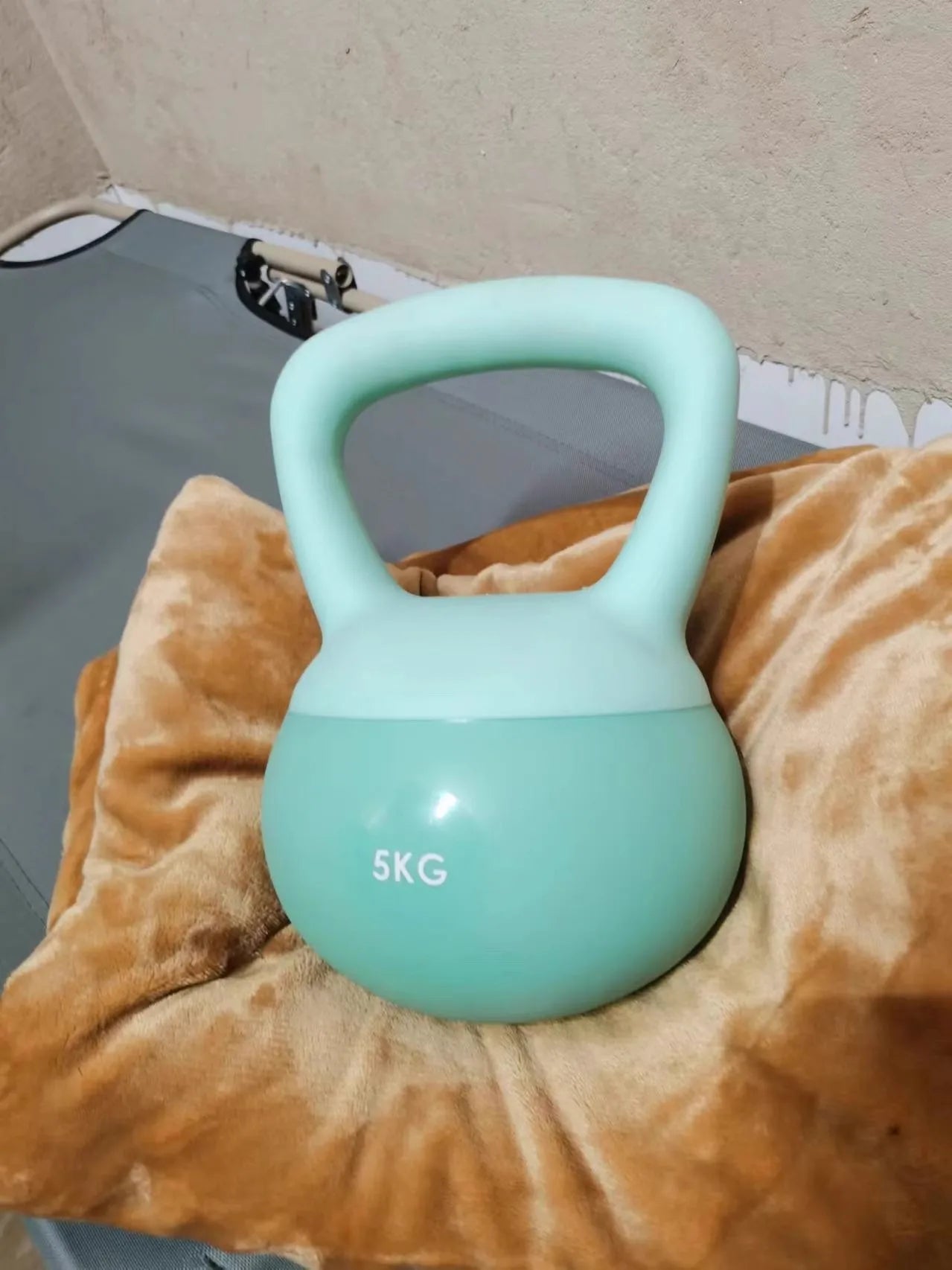 Multipurpose Soft Fitness Kettlebell Strength Training Kettle-bell Squatting Kettle bell Lifting dumbbells